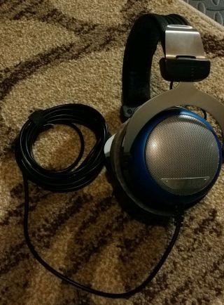Beyerdynamic Dt 880 32 Ohm Headphones,  Rare Blue Cups