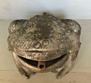 Antique Garden Hand Cast Sculpture Frog Fountain Spitter 2
