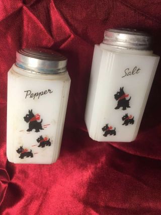 Antique Tipp Mckee Rangette Milk Glass Art Deco Salt & Pepper Black Red Scottie