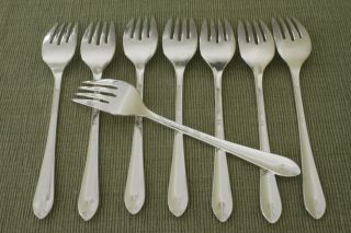 EXQUISITE Wm Rogers & Son silverplate 8 SALAD FORKS 6 3/4 
