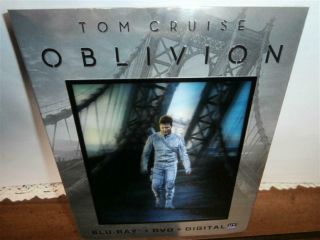 Oblivion Blu - Ray 2 - Disc Tom Cruise Sci - Fi Action Thriller W/rare Lenticular Slip