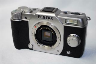 Rare Pentax Q10 Body Silversd Lather Case Set