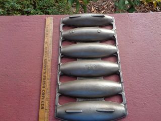 Early Griswold Cast Iron Antique No 6 Vienna Roll Pan Gem Pan Variation 3