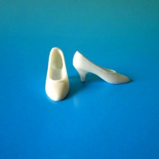 Vintage Francie Squishy White Low Heel Shoes Japan Cool White (1967) Iced Blue