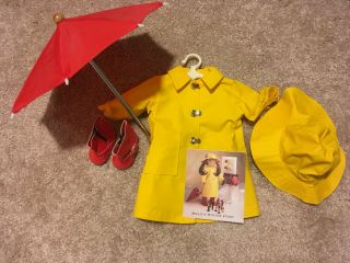 American Girl/pleasant Company Doll Molly’s Rain Coat Set Umbrella Boots