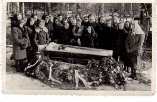 Early 1950 - S Open Coffin Lady Post Mortem Winter Antique Photo