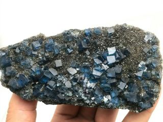 232g Find Natura Rare Blue Cube Fluorite Mineral Specimen/china