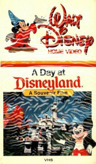 Vhs A Day At Disneyland A Souvenir Film Rare White Disney Clamshell Hard To Find