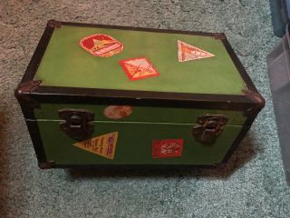 Vintage Small Wood Trunk With Tray For Dolls Clothes,  Quilt 40s/50s ???