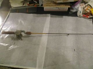 Vintage Metal Ice Fishing Rod W Shakespeare Criterion Model 1960 Reel