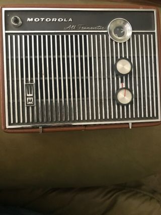 Vintage Motorola All Transistor Radio Model X39n.  Not.  Leather Rare