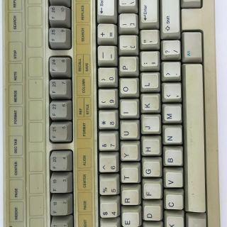 Vintage WANG 724 Keyboard Beige Cheat Sheet Cable Attached RARE Feet OK 3