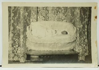 Vintage / Antique Post Mortem Photo Of Deceased Baby Infant Early 1900 