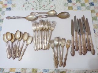 Vtg 8 Place Setting Wm Rogers Mfg Co.  Extra Plate Rogers Silverware