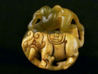 Special Chinese Old Jade Monkey On Elephant Pendant E103