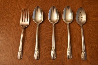 Vintage 4 Serving Spoons & Meat Fork Wm Rogers Avalon Cabin Pattern Silverplate
