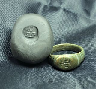 Ancient Roman Legionary Seal Ring,  Ii.  Century