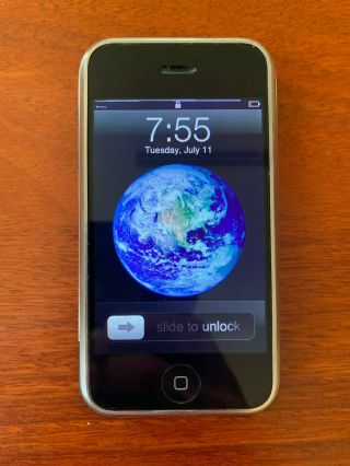 Apple Iphone 1st Generation 2g Rare Ios 1.  0 - 8gb