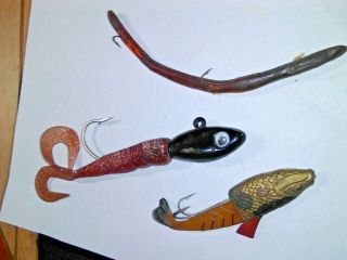 Old Lures We Have A Vivif Old Rubber Worm And Large Jig For Bass/walleye.