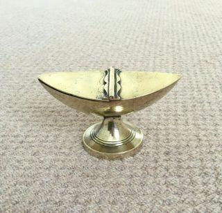 5.  75 " Long X 3.  125 " Tall 332g,  Vintage Brass Hinged - Lid Incense Holder / Ashtray