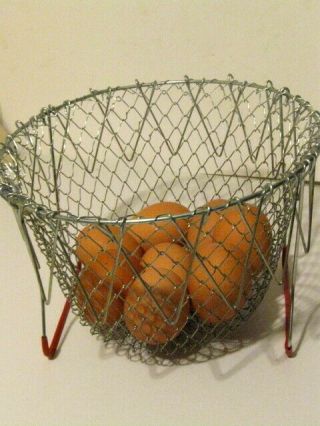 Vintage Folding Collapsible Wire Egg Fruit Gathering Farm Basket.  9 in. 2