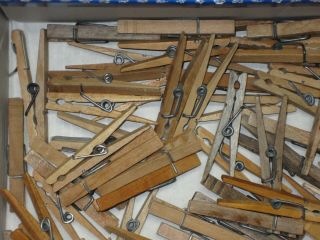 100 Vintage Wood Wooden Hardwood Spring - Clip Style Clothespins Made In Usa