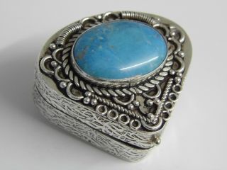 A Vintage Sterling Silver Cabochon Turquoise Stone Set Snuff Pill Trinket Box