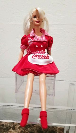 1998 1966 Coca Cola Collectors Edition Waitress Barbie Doll Rare