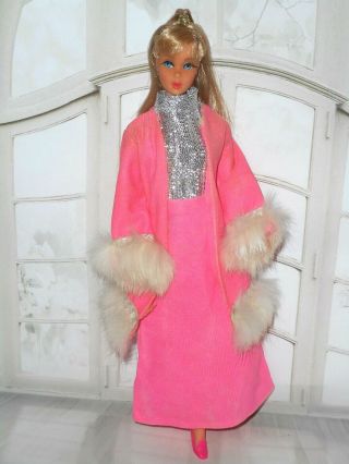 Vintage Barbie HONG KONG CLONE MOD FUR TRIMMED BRIGHT PINK COAT SILVER DRESS 2