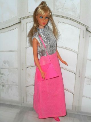 Vintage Barbie HONG KONG CLONE MOD FUR TRIMMED BRIGHT PINK COAT SILVER DRESS 3