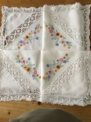 Vintage Tablecloth Hand Embroidered Flowers With Lace Edges 93 X 84cm