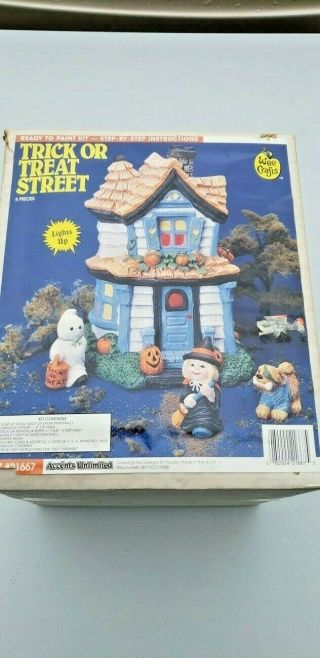 Rare Wee Crafts Trick Or Treat Street Haunted Lighted House Craft Kit Halloween