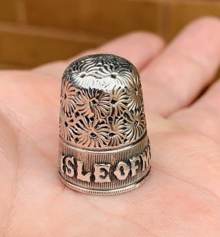 A Good Quality Antique Solid Silver “isle Of Man” Souvenir Thimble & Case,  1900.