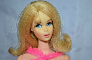 Vintage Barbie Tnt Marlo Flip Platinum Blonde Doll Wearing 1968 Extravaganza Mod