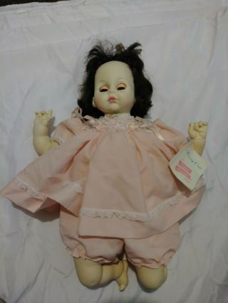 Madame Alexander Pussycat Baby Doll 5228 18 Inch Dark Hair
