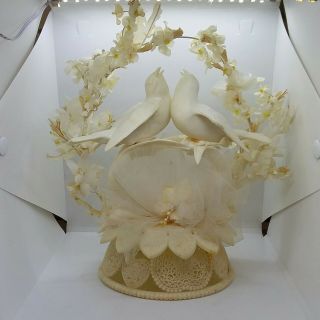 Vintage 1950 - 60 Wedding Cake Topper Wilton White Doves Birds Flowers Plastic
