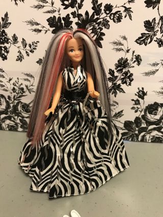 Vintage Pippa Tammi Dawn Doll 