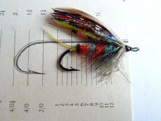 A FINE EARLY 20TH CENTURY GUT EYED BUTCHER SIZE 1 SALMON FLY 3