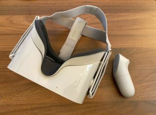 Oculus Go 64gb Standalone Virtual Reality Headset - Gray - Rarely