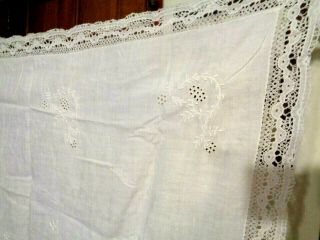 Vtg Antique White Cotton/linen 48x60 " Tablecloth Floral Cut Work Embroidery Lace