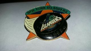 Rare Vintage York Islanders Nhl Hockey Enamel Pin
