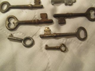 skeleton keys jewelry box music barrel key 8 keys vintage antique 3