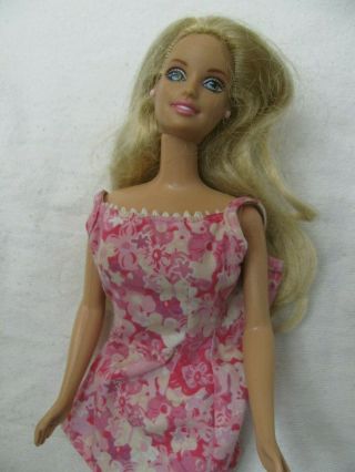 Vintage 1966 MATTEL Long Blonde Hair Barbie with Pink & White Dress 2