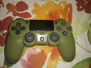 Ps4 Controller Call Of Duty Ww2 Limited Edition Army Green,  Rare Great Conditi