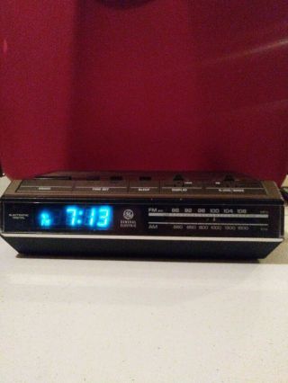 Vintage Ge General Electric 7 - 4642b Digital Alarm Clock Am Fm Radio