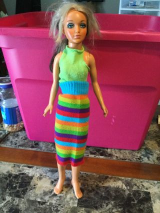 Vintage 1973 Ideal Tiffany Taylor Doll Rainbow Dress - HAIR Is Blonde & Black 2