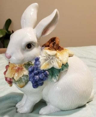 Rare Fitz And Floyd Essentials - Bunny Rabbit Cookie Jar Leaves And Grapes