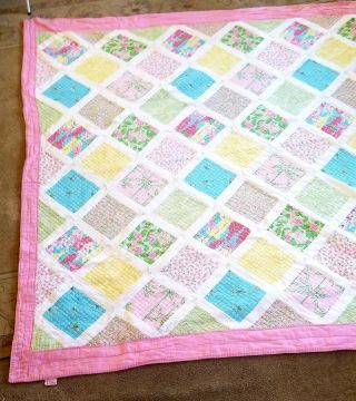 Lilly Pullitzer Rare Dragonfly King Size Quilt Pink Backing.  92 X 95.