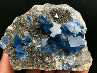 210g Find Natura Rare Blue Cube Fluorite Mineral Specimen/china