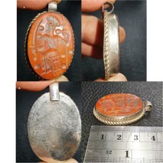 Lovely Pendant With Old Agate Stone Intaglio King With Sword 37